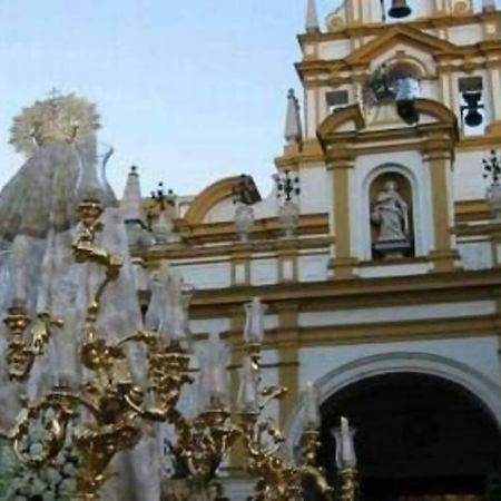 C Palacio Parking Segun Disponibilidad Sevilla Eksteriør bilde