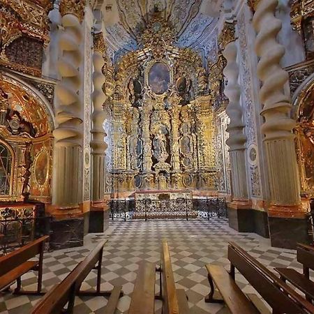 C Palacio Parking Segun Disponibilidad Sevilla Eksteriør bilde